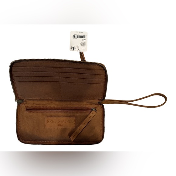 NWT Free People Vegan Wallet - Picture 2 of 3